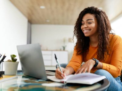Build a Six-Figure Business Selling Online Courses
